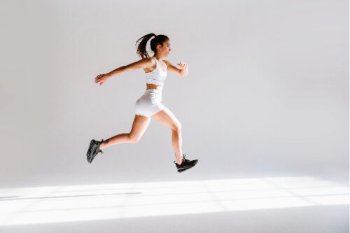 走り幅跳びの小学生の平均：学年別の進化を追う